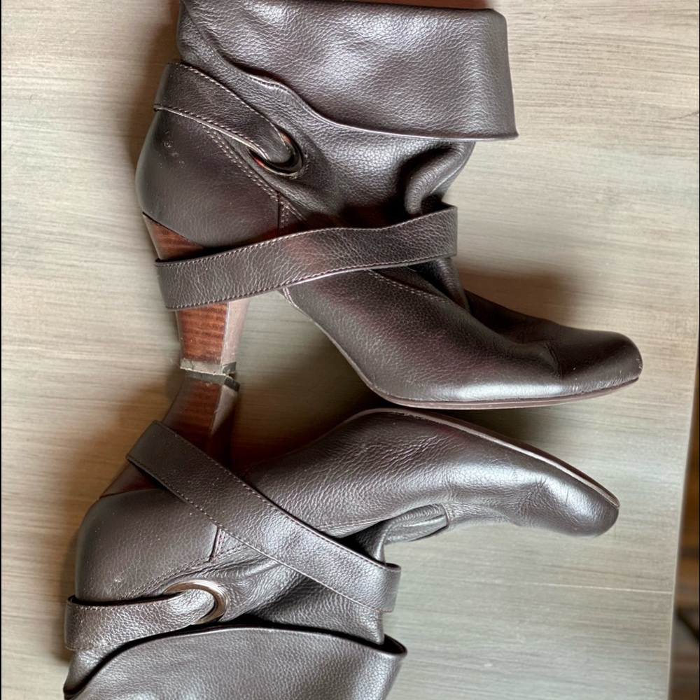 Report brown leather ankle boots